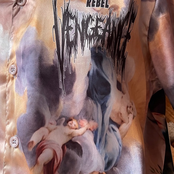 NWT REBEL VENGEANCE Wearable Art ITALIAN Boticelli and LOGO Print Satin SHIRT M - Picture 12 of 16